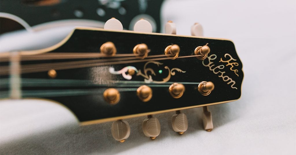 Close up photo of banjo
