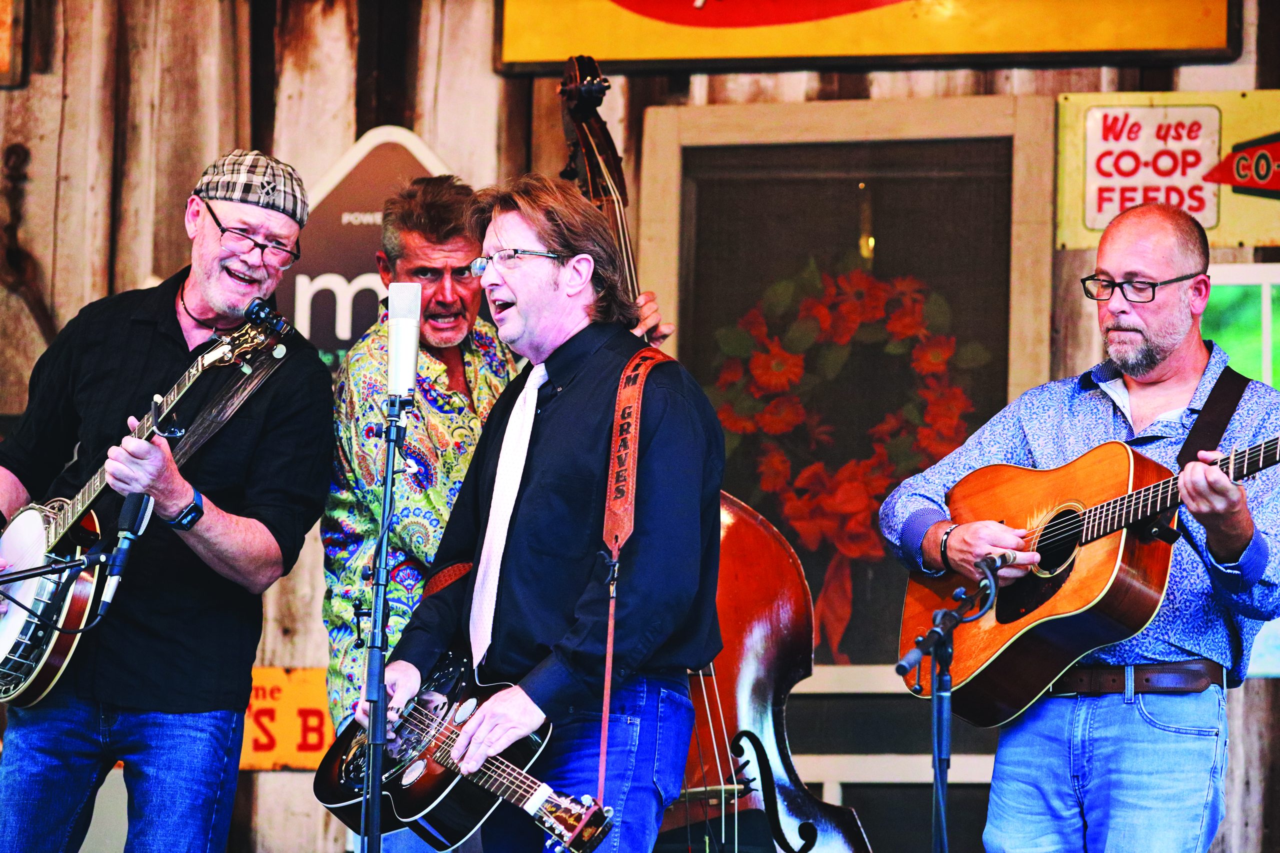 Tim Graves and the Farm Hands (left to right): Don Wayne Reno, Terry Eldredge, Tim Graves, and Jimmy Haynes.