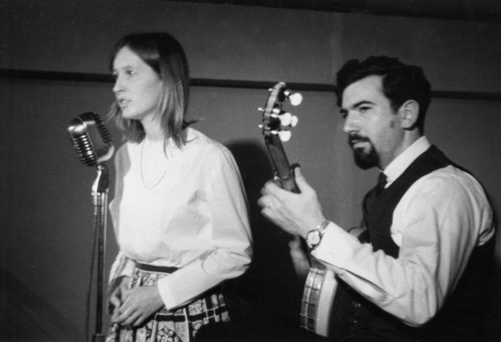 Sara Katz and Jerry Garcia. Photo courtesy of Sara Katz, Bluegrass Music Hall of Fame & Museum collection.