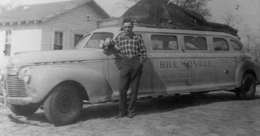Earl Scruggs posing with the Bluegrass Special while visiting his brother Horace at his home in Florida in 1946. // Photo Courtesy of the Gardner Webb University Special CollectionsEarl Scruggs posing with the Bluegrass Special while visiting his brother Horace at his home in Florida in 1946. // Photo Courtesy of the Gardner Webb University Special Collections