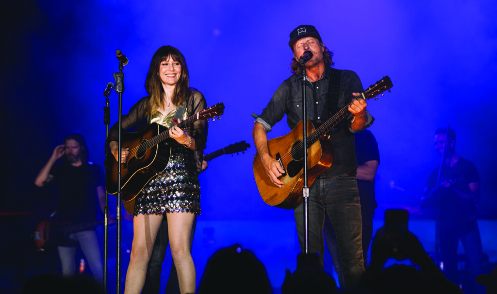 Molly Tuttle and Dierks Bentley