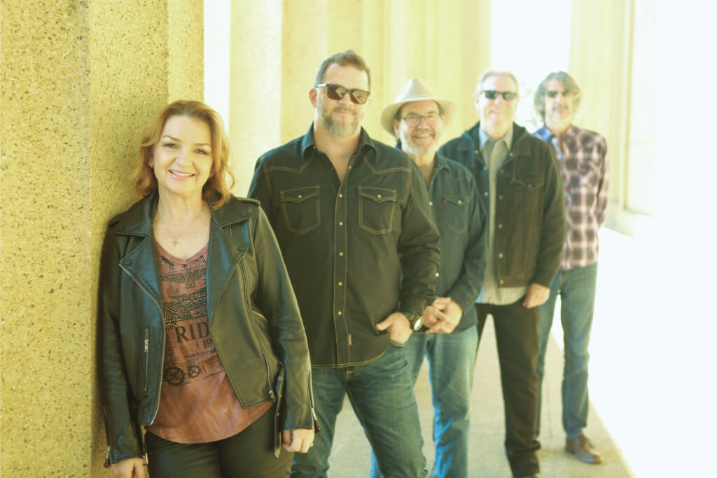The SteelDrivers (left to right) Tammy Rogers, Matt Dame, Richard Bailey, Mike Fleming and Brent Truitt.  //  Photo by Glenn Rose