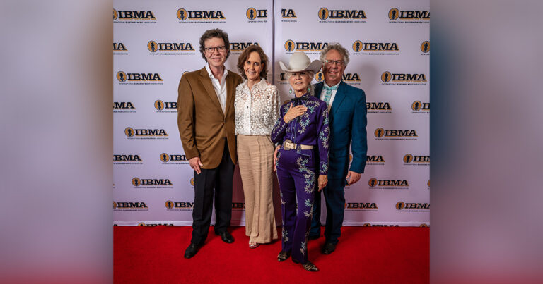 Dan Hays, far left, served as IBMA’s Executive Director for 21 years, starting in 1990. Ken White, far right, is IBMA’s current Executive Director.
